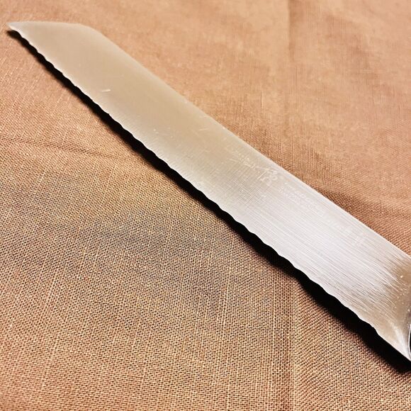 J.A. HENCKELS Int. 8" Bread Knife Fine Edge Pro German Steel Serrated 31467-200 - Picture 2 of 11
